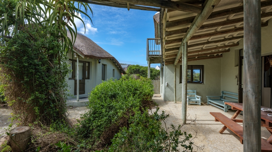 6 Bedroom Property for Sale in Suiderstrand Western Cape